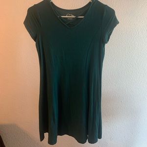 Casual dress, art class